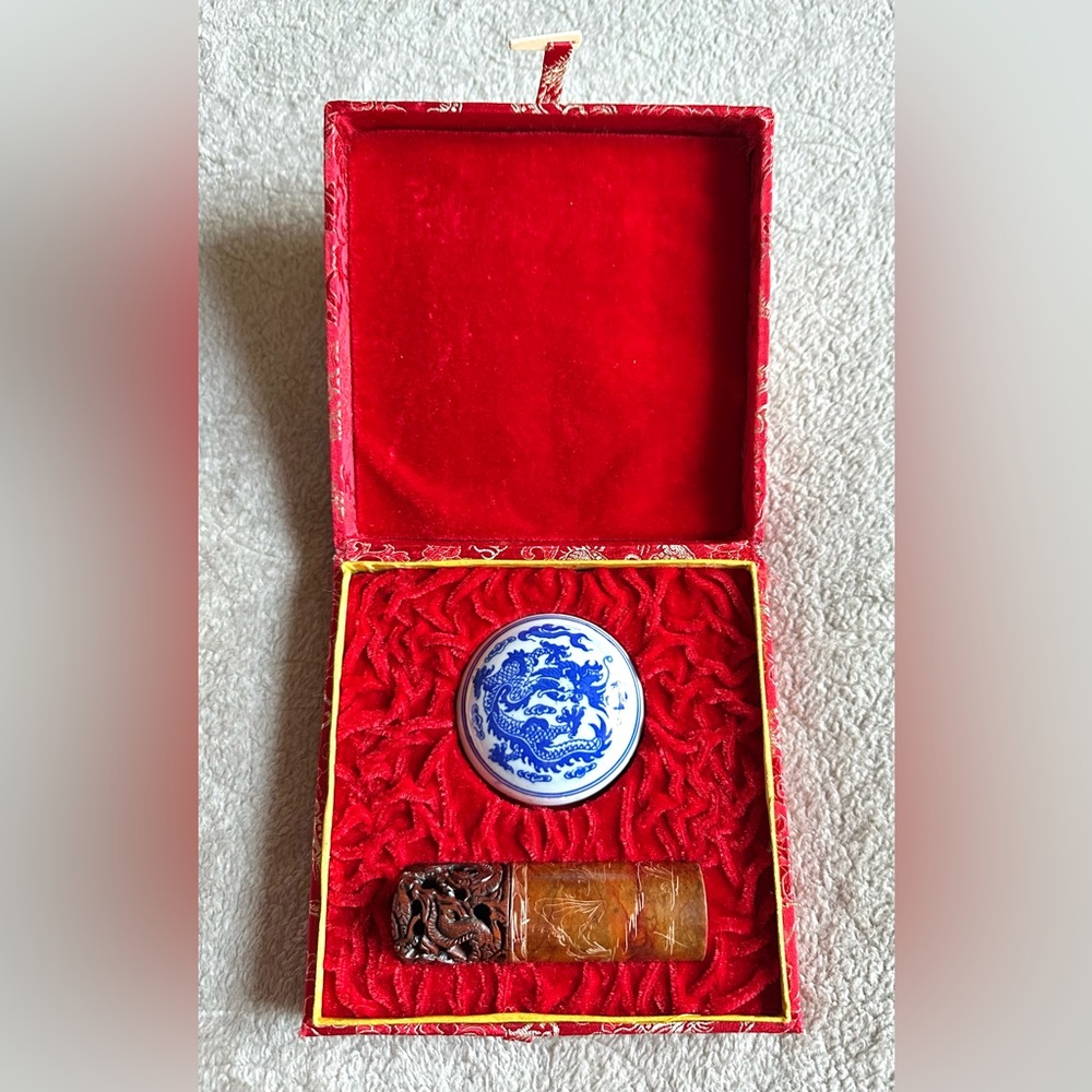 VINTAGE ASIAN CHOP STAMP SEAL SET CARVED STONE RED WAX IN SILK BOX